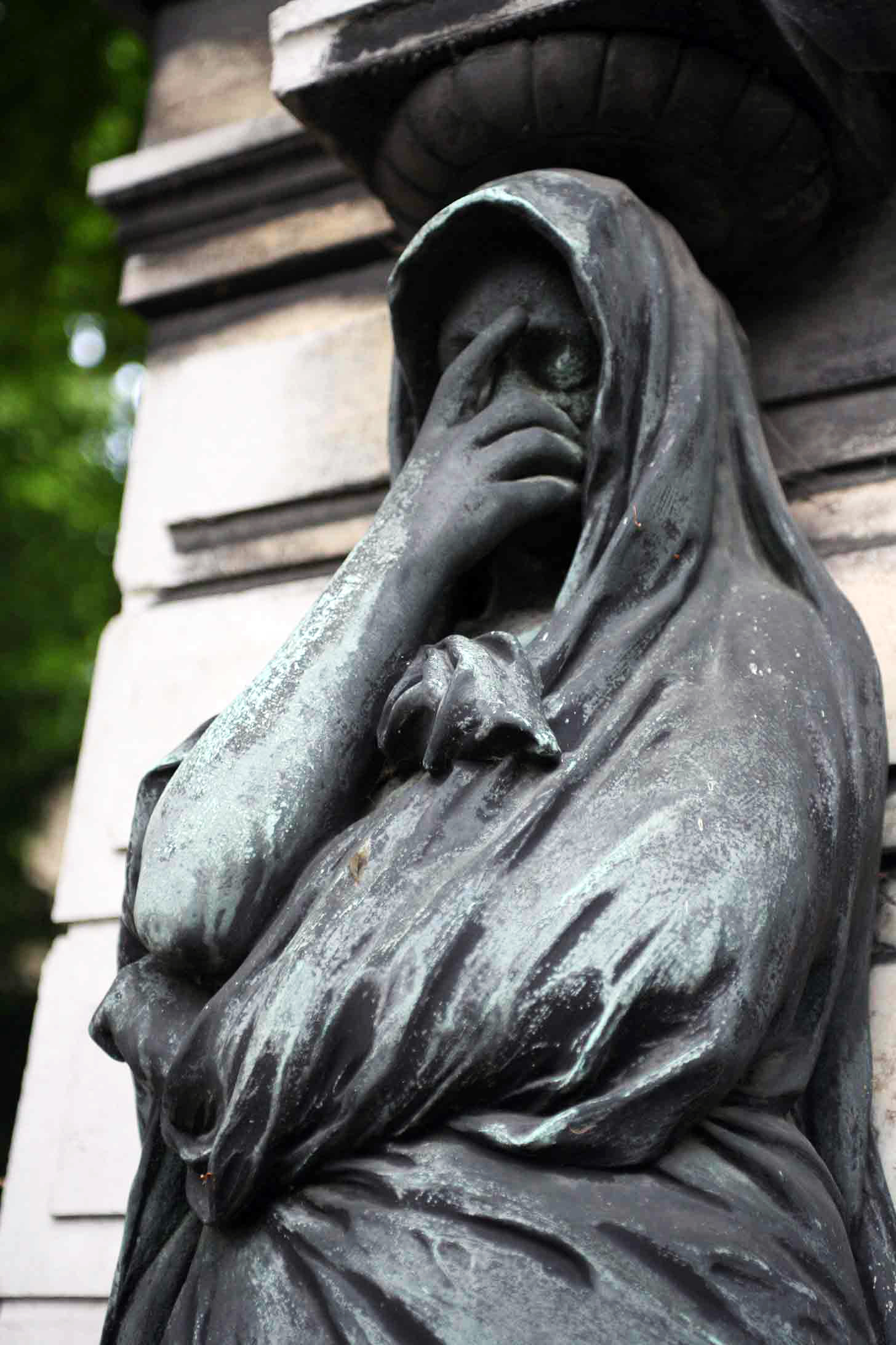  Statue de femme 1 - Christophe Martel 